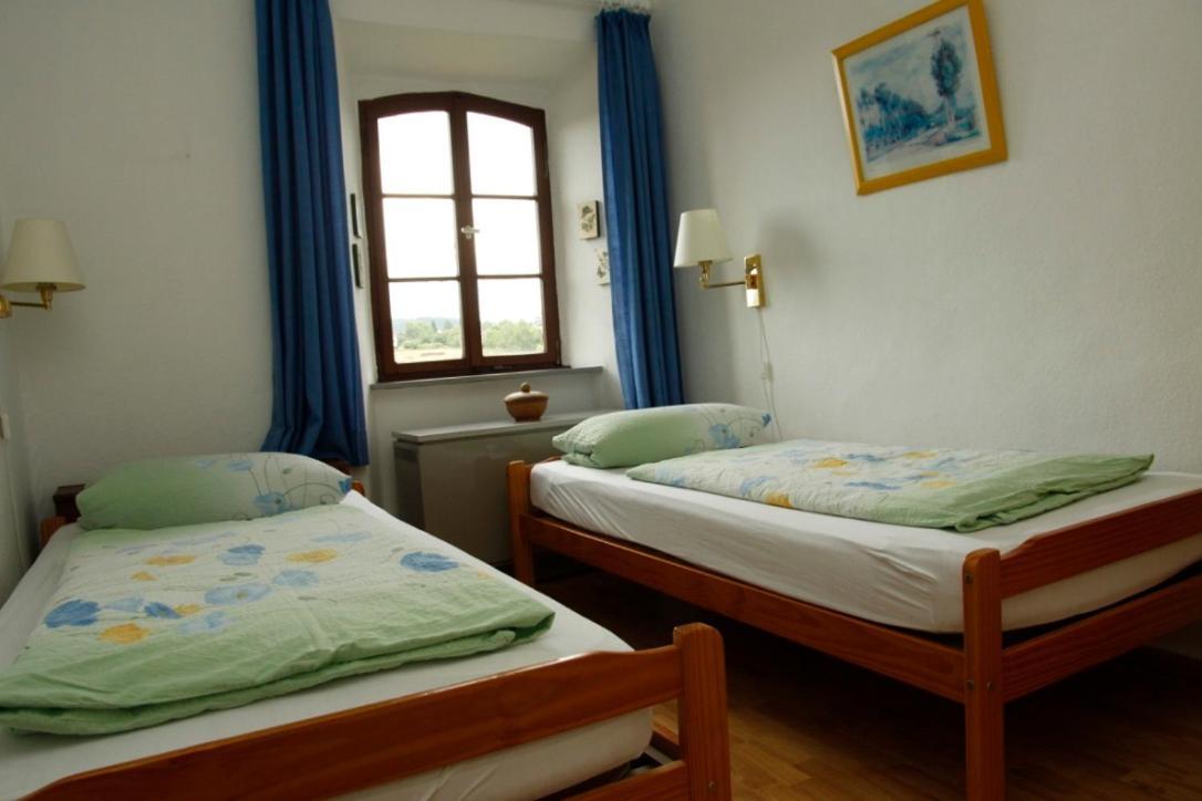 Kapelle - Urlaub Auf Dem Weingut * Maring-Noviand